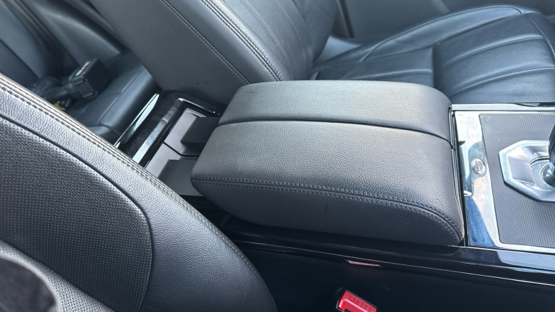 Land Rover Range Rover Evoque 2.0 D180 R-Dynamic SE 5dr Auto Diesel Hatchback